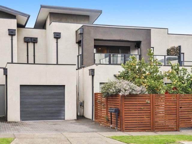 Townhouse for rent in Camerons Creek, Victoria