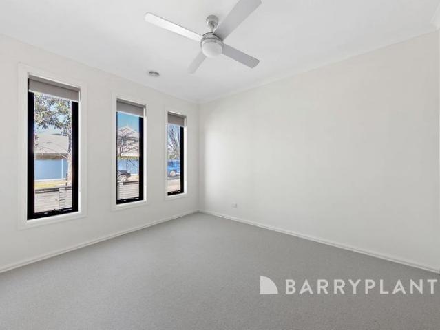 House for rent in Caroline Springs, Melbourne