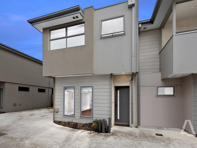 Townhouse for sale in Camerons Creek, Victoria