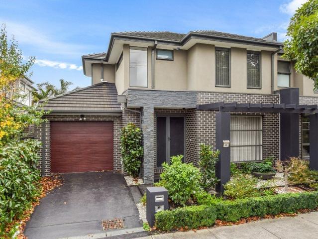Townhouse for sale in Camerons Creek, Victoria