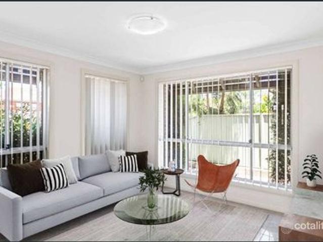 Townhouse for rent in Sydney, New South Wales