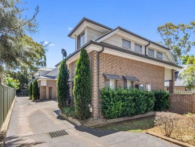 Townhouse for rent in Sydney, New South Wales