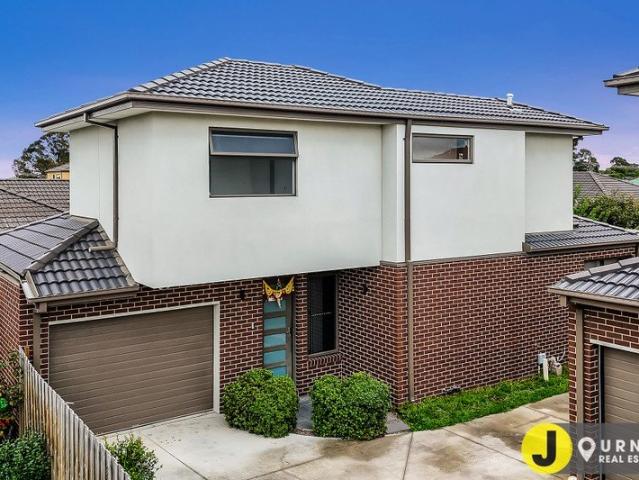 Townhouse for sale in Camerons Creek, Victoria