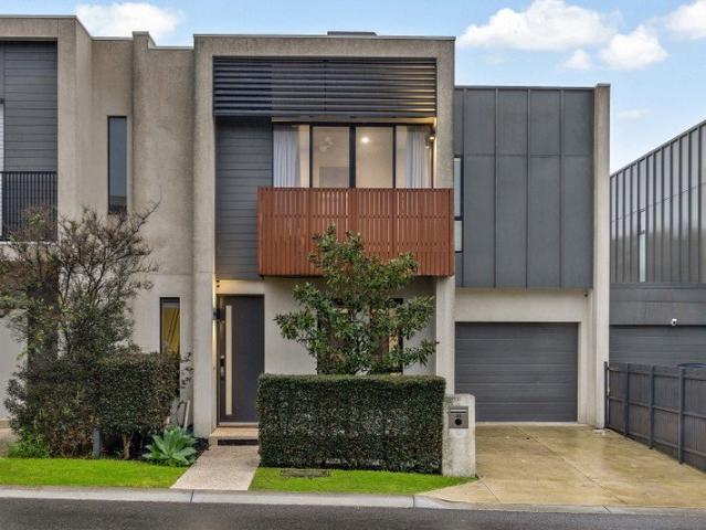 Townhouse for sale in Camerons Creek, Victoria