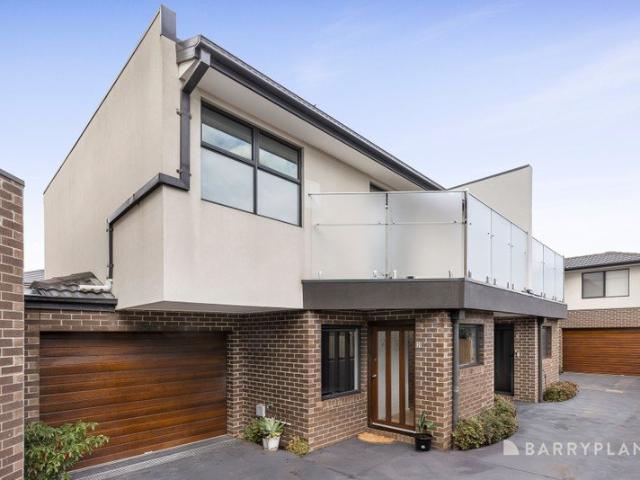 Townhouse for sale in Camerons Creek, Victoria