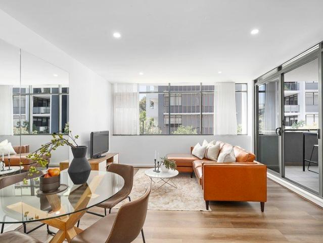 Apartment for sale in Lower North Shore, Sydney