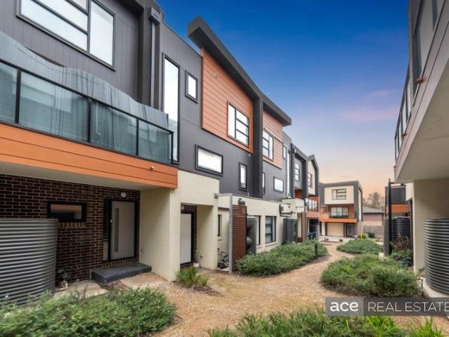 Townhouse for sale in Camerons Creek, Victoria