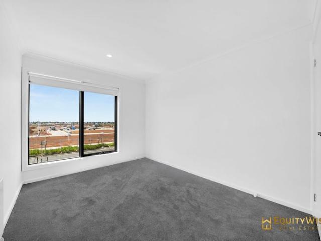 Townhouse for rent in Camerons Creek, Victoria
