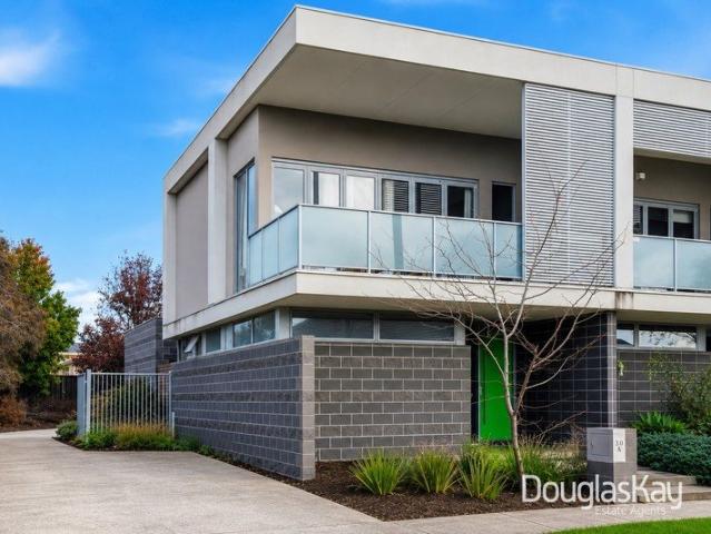 Townhouse for sale in Camerons Creek, Victoria