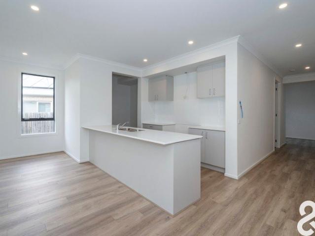 Townhouse for rent in Camerons Creek, Victoria