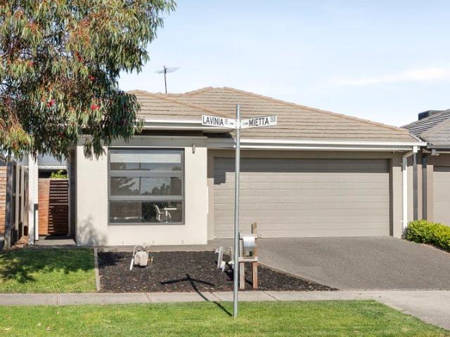 House for sale in Aspect, Melbourne