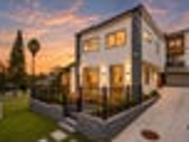 House for sale in Henderson-Massey, Rapanui