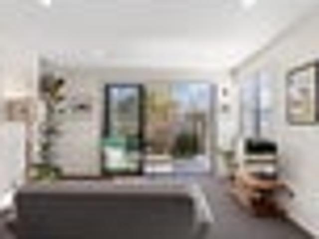 Townhouse for sale in Heathcote, Canterbury