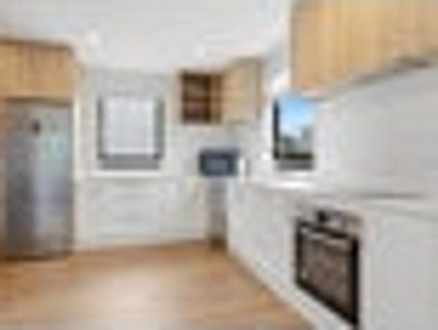 Townhouse for sale in Heathcote, Canterbury