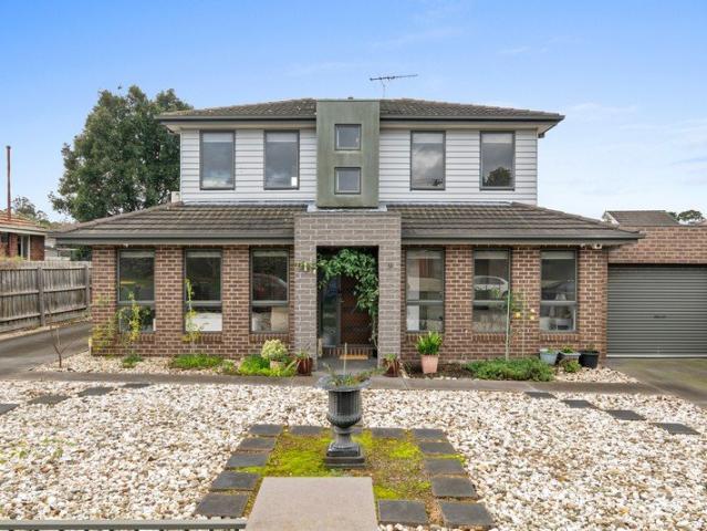Townhouse for sale in Camerons Creek, Victoria