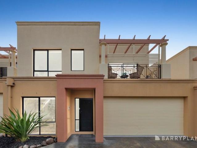 Townhouse for sale in Seaford