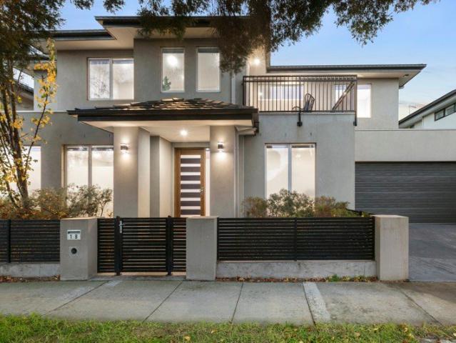 Townhouse for sale in Camerons Creek, Victoria
