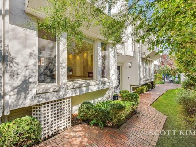 Townhouse for sale in Camerons Creek, Victoria