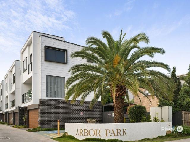 Townhouse for sale in Toombul, Queensland