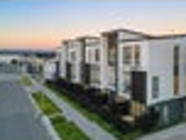 Townhouse for sale in Paremoremo, Oroua County