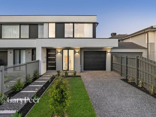 Townhouse for sale in Caulfield South, Melbourne