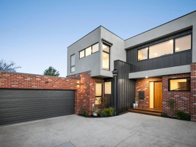 Townhouse for sale in Camerons Creek, Victoria