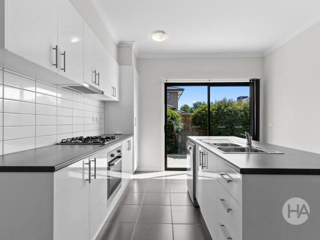 Townhouse for sale in Camerons Creek, Victoria