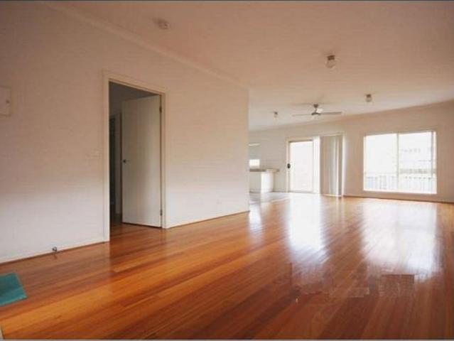 Townhouse for rent in Camerons Creek, Victoria