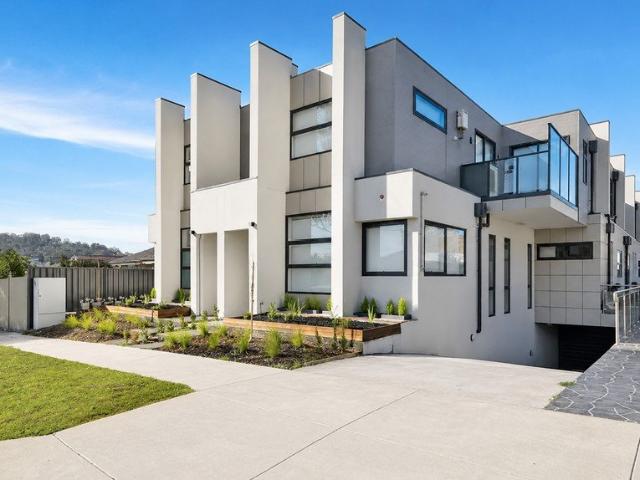 Townhouse for sale in Camerons Creek, Victoria