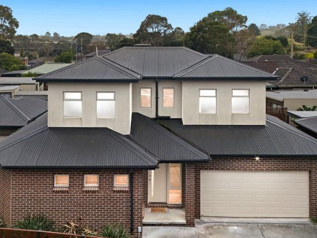 Townhouse for sale in Camerons Creek, Victoria