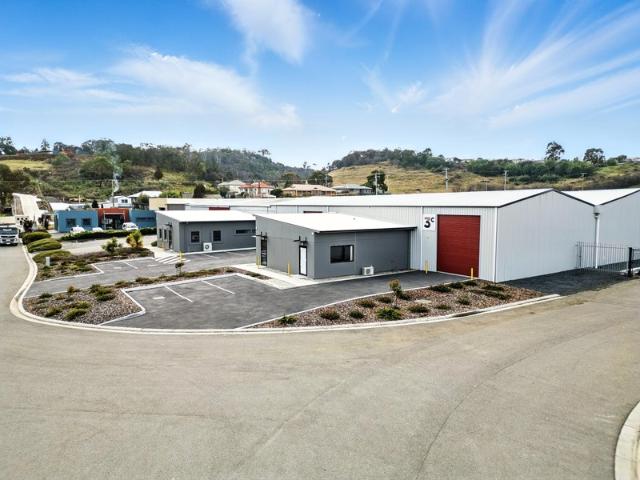 Warehouse for rent in Launceston, Tasmania
