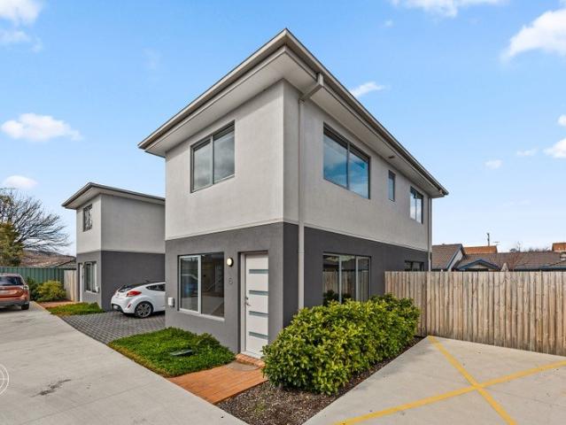 Townhouse for sale in Queanbeyan, New South Wales