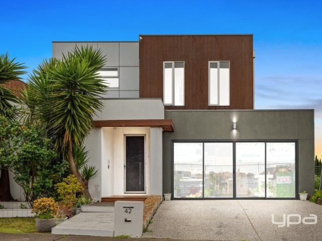 House for sale in Cairnlea, Melbourne
