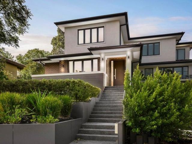 Townhouse for sale in Surrey Hills, Victoria