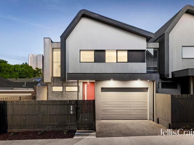 Townhouse for sale in Box Hill, Melbourne