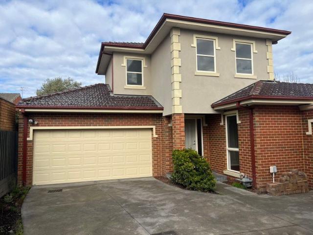Townhouse for rent in Camerons Creek, Victoria