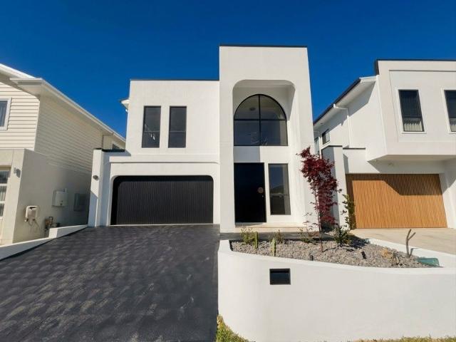House for rent in Gledswood Hills, Sydney