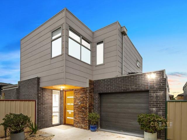 Townhouse for sale in Camerons Creek, Victoria