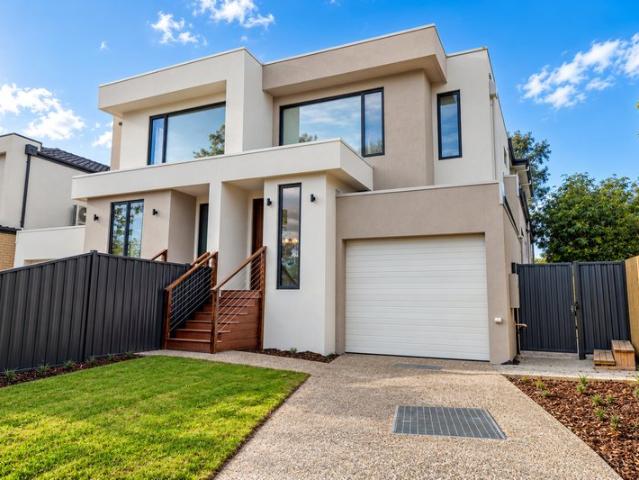 Townhouse for rent in Ashburton, Melbourne