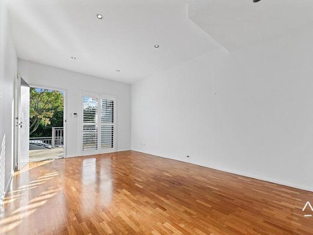 Townhouse for rent in Sydney, New South Wales