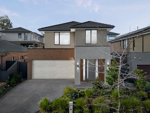 House for sale in Tullamore Doncaster, Melbourne