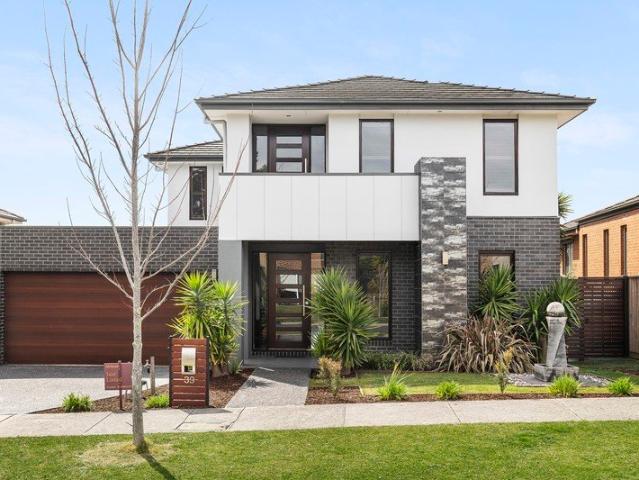House for sale in The Range Croydon, Melbourne