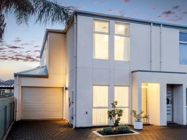 Townhouse for sale in Horseshoe Creek, South Australia