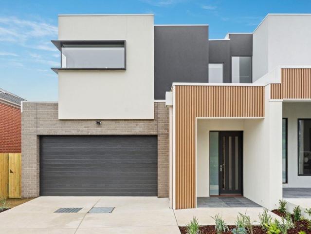 Townhouse for rent in Camerons Creek, Victoria