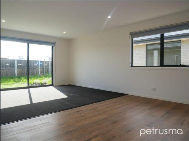 Apartment for rent in Brighton, Hobart