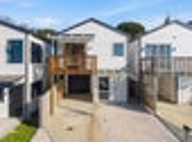 House for sale in Howick, Oroua County