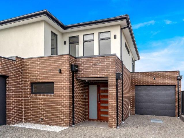 Townhouse for rent in Camerons Creek, Victoria