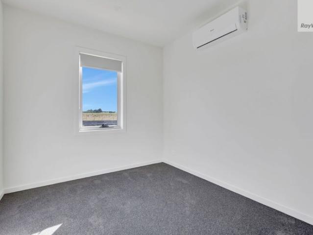 Townhouse for rent in Camerons Creek, Victoria