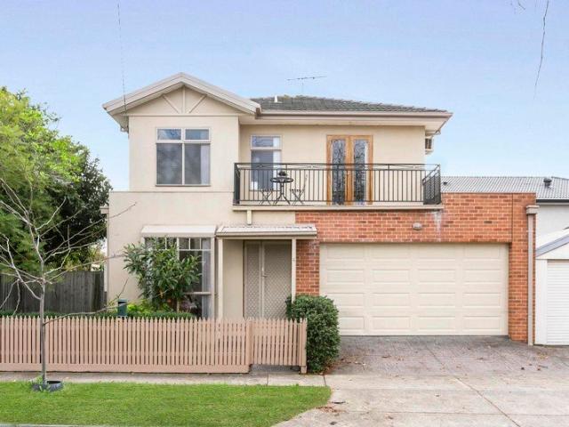 Townhouse for sale in Camerons Creek, Victoria
