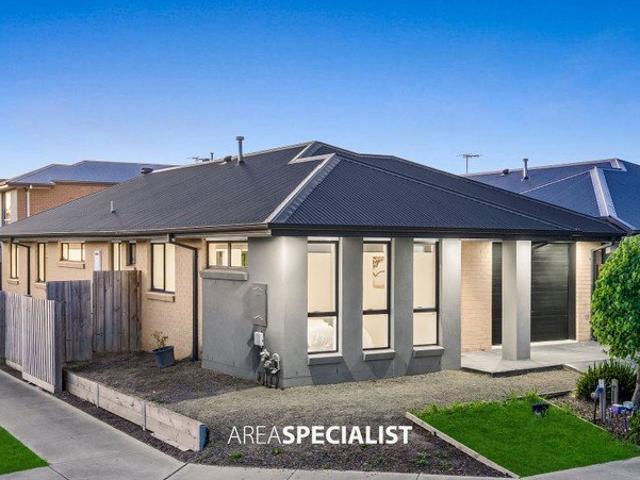 House for sale in Selandra Rise, Melbourne